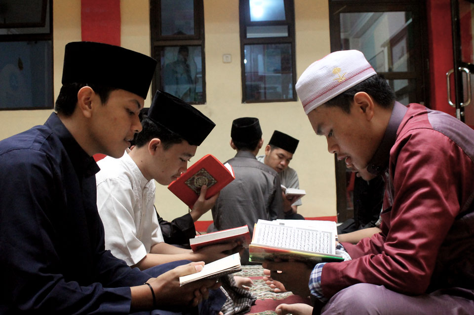 Menghafal Al-Qur'an: Hadiah Terindah untuk Buah Hati Anda
