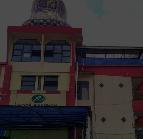 Lokasi Strategis, Akreditas Unggul